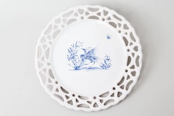 Decorated lace plate