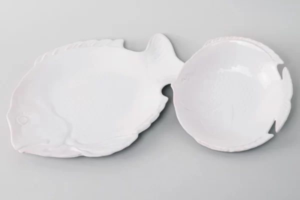 Fish plate in white