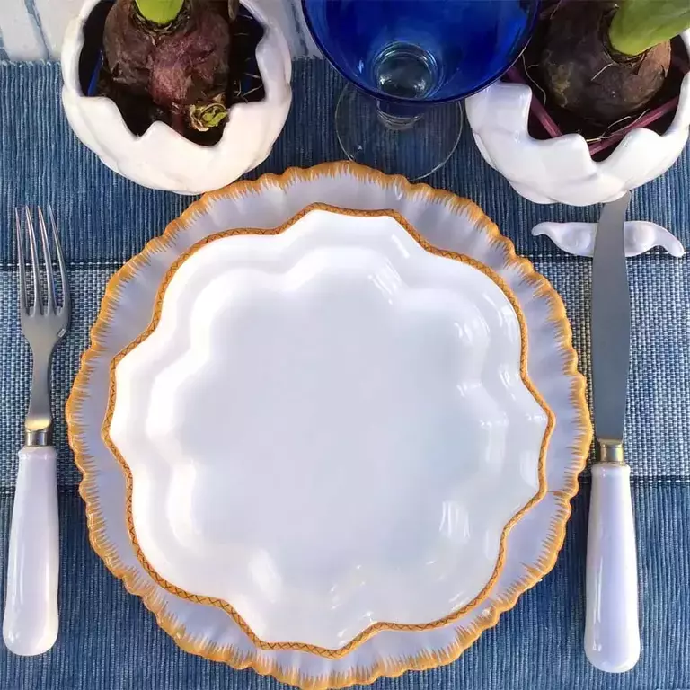 Refined table setting from Atelier Soleil