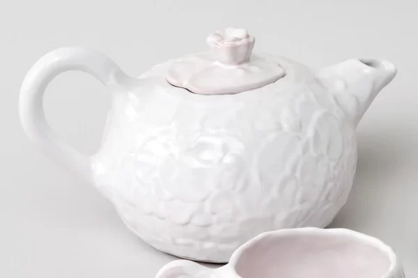 Water lilies teapot